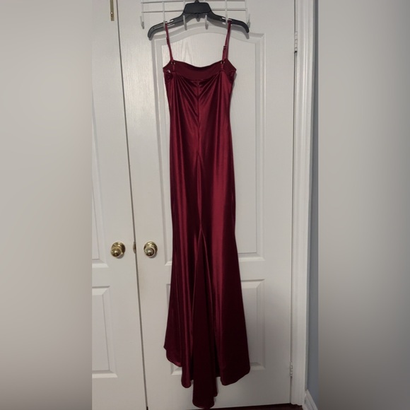 Formal dress from Alamour the Label - size 2-4. In great condition. - Picture 2 of 4